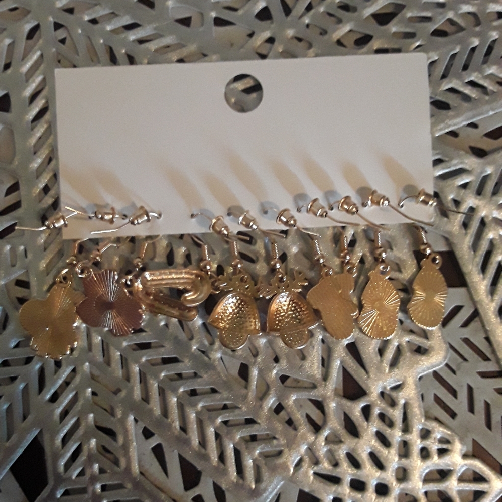 Christmas Dangle Earrings Set Of 5 Nip - image 2